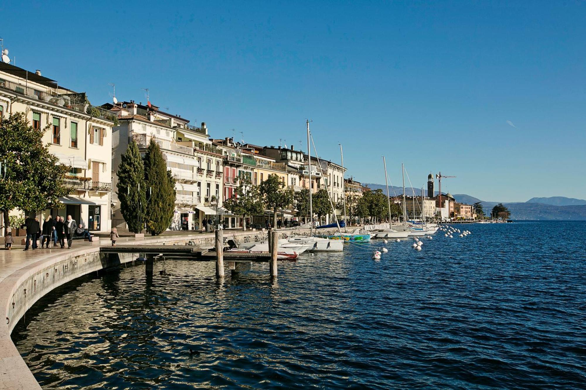 Appartamento Casa Laura Salò 200mt from Garda lake Esterno foto